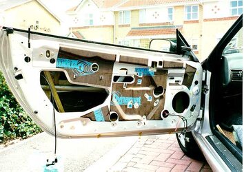 passenger_door_with_dynamat.jpg