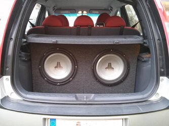 JLAUDIO13w1v2.jpg