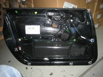 Audi-A6-BJ06Tuer10.webp