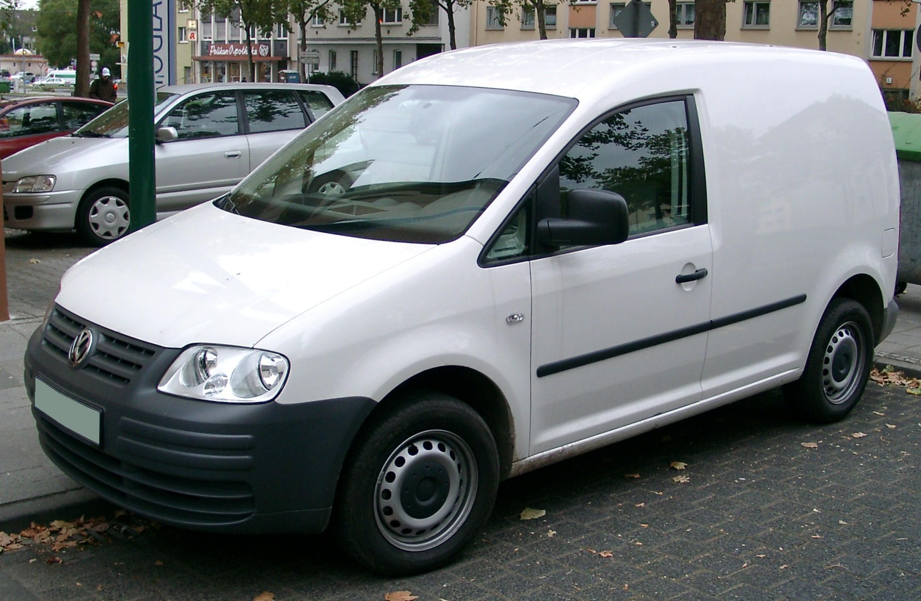 VW_Caddy_front_20071026.jpg