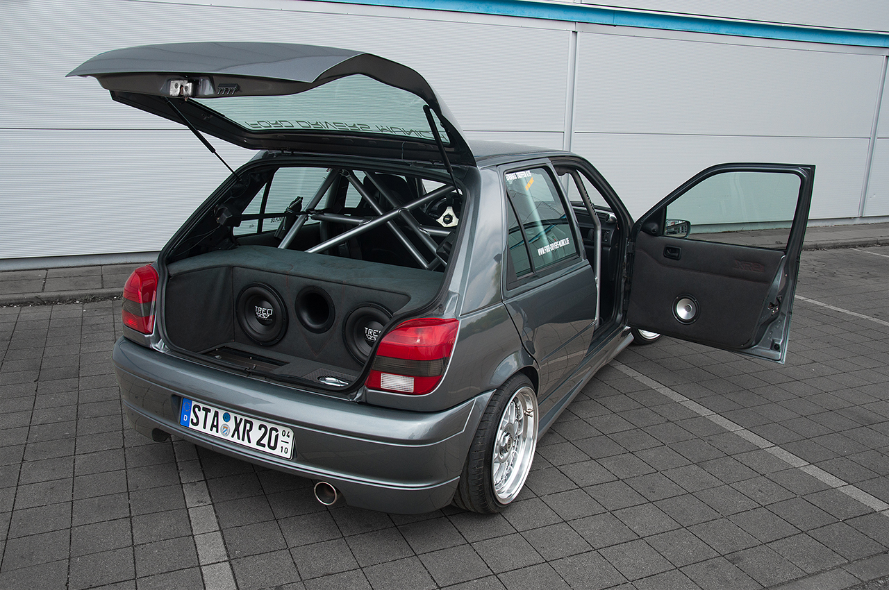 Ausrichtung Subwoofer im Auto